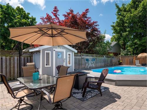 5 Grange Crescent, Niagara-On-The-Lake, ON - Outdoor With Above Ground Pool With Deck Patio Veranda