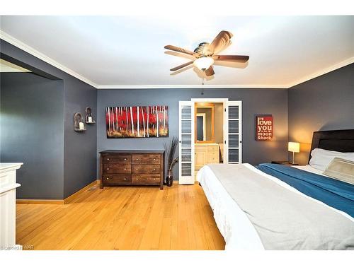 736 Chantler Road, Pelham, ON - Indoor Photo Showing Bedroom