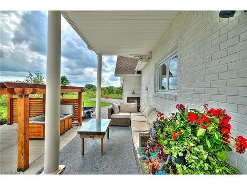 736 Chantler Road, Pelham, ON - Outdoor With Deck Patio Veranda With Exterior