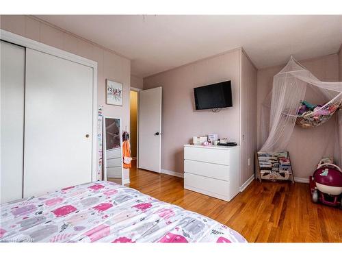 480 South Pelham Road, Welland, ON - Indoor Photo Showing Bedroom