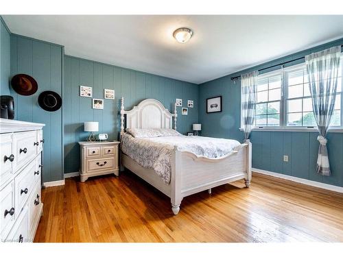 480 South Pelham Road, Welland, ON - Indoor Photo Showing Bedroom