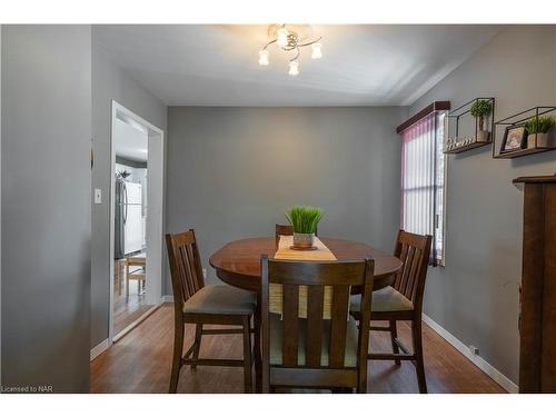 51 Wallace Avenue S, Welland, ON - Indoor Photo Showing Dining Room