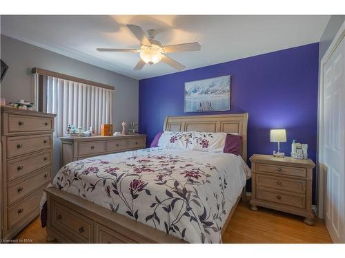 51 Wallace Avenue S, Welland, ON - Indoor Photo Showing Bedroom