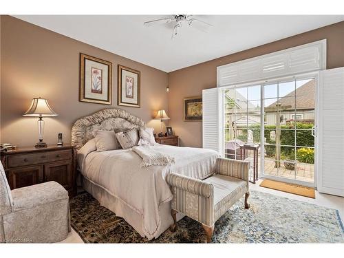 2 Chardonnay Place, Niagara-On-The-Lake, ON - Indoor Photo Showing Bedroom