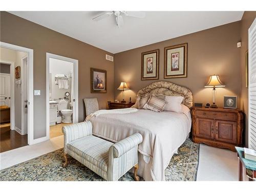 2 Chardonnay Place, Niagara-On-The-Lake, ON - Indoor Photo Showing Bedroom