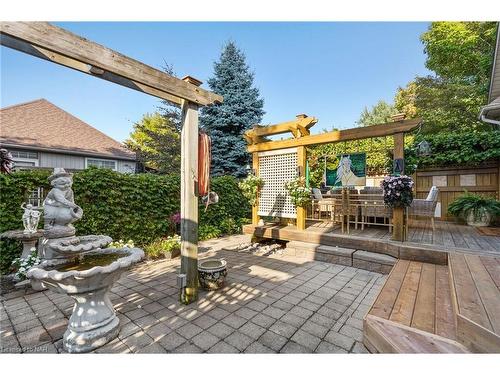 2 Chardonnay Place, Niagara-On-The-Lake, ON - Outdoor With Deck Patio Veranda