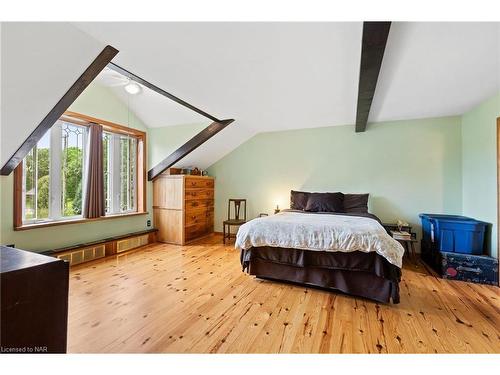 63023 Perry Road, Wainfleet, ON - Indoor Photo Showing Bedroom