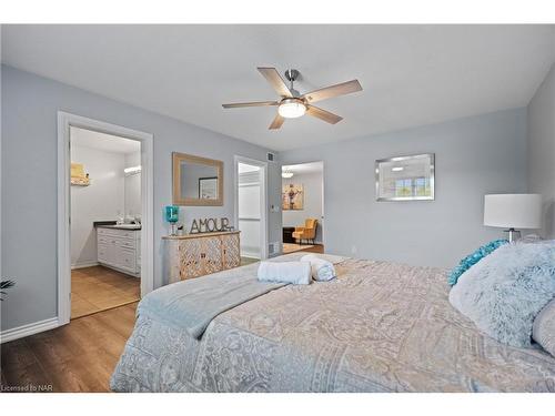 353 South Pelham Road, Welland, ON - Indoor Photo Showing Bedroom