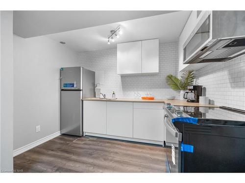 353 South Pelham Road, Welland, ON - Indoor Photo Showing Kitchen