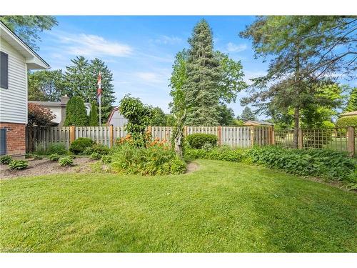 5 Loyalist Court, Niagara-On-The-Lake, ON - Outdoor