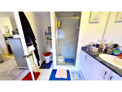 7818 Sweet Birch Road, Niagara Falls, ON - Indoor Photo Showing Bathroom