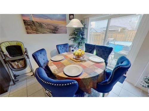 7818 Sweet Birch Road, Niagara Falls, ON - Indoor Photo Showing Dining Room