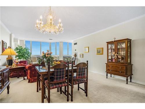 1002 Penthouse-162 Martindale Road, St. Catharines, ON - Indoor Photo Showing Dining Room