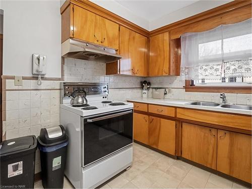 100 Bertie Street, Fort Erie, ON - Indoor Photo Showing Kitchen With Double Sink