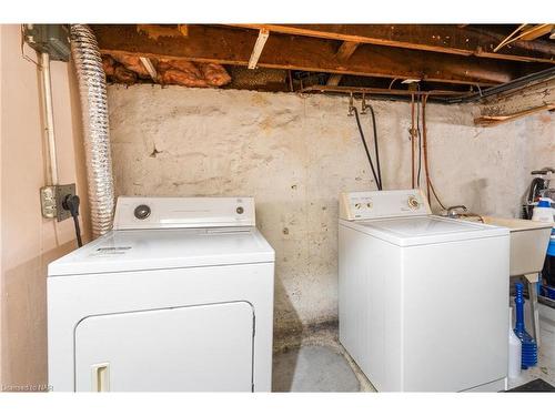 59 Woodland Avenue, St. Catharines, ON - Indoor Photo Showing Laundry Room