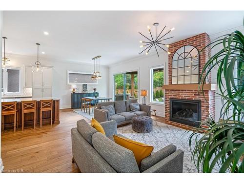 7 Fedorkow Lane, Niagara-On-The-Lake, ON - Indoor Photo Showing Living Room With Fireplace