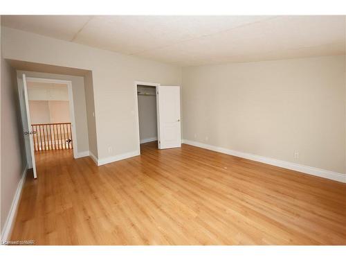 2204 Portage Road, Niagara Falls, ON - Indoor Photo Showing Other Room