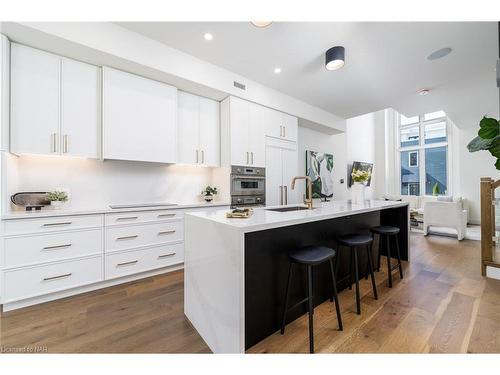 6-1397 York Road, Niagara-On-The-Lake, ON - Indoor Photo Showing Kitchen With Upgraded Kitchen