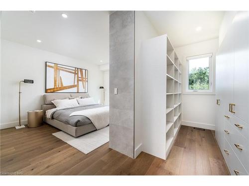 6-1397 York Road, Niagara-On-The-Lake, ON - Indoor Photo Showing Bedroom