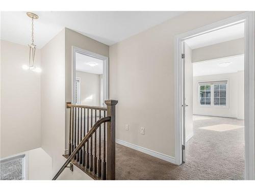 6165 Eaglewood Drive, Niagara Falls, ON - Indoor Photo Showing Other Room