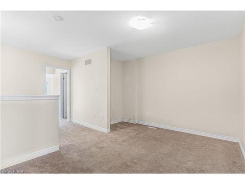 6165 Eaglewood Drive, Niagara Falls, ON - Indoor Photo Showing Other Room