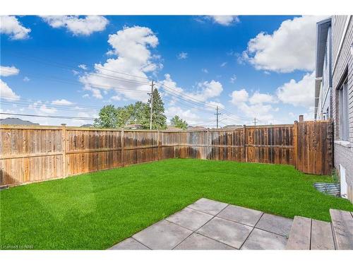 6165 Eaglewood Drive, Niagara Falls, ON - Outdoor With Backyard