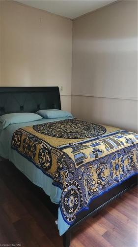 12225 Lakeshore Street, Wainfleet, ON - Indoor Photo Showing Bedroom