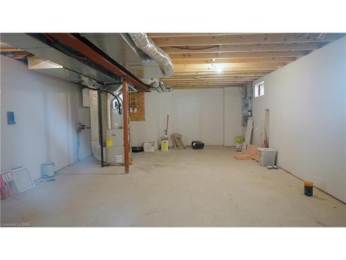 7181 Lionshead Avenue, Niagara Falls, ON - Indoor Photo Showing Basement