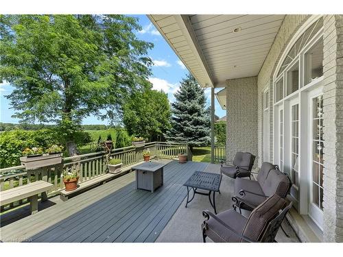 8113 Fatima Court, Niagara Falls, ON - Outdoor With Deck Patio Veranda With Exterior