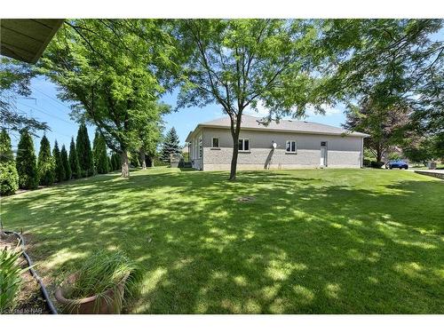 8113 Fatima Court, Niagara Falls, ON - Outdoor