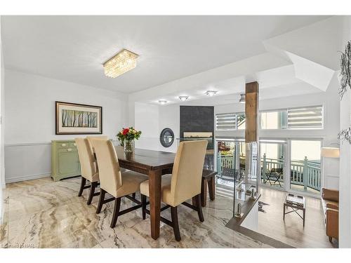 12-1 Lakeside Drive, St. Catharines, ON - Indoor Photo Showing Dining Room