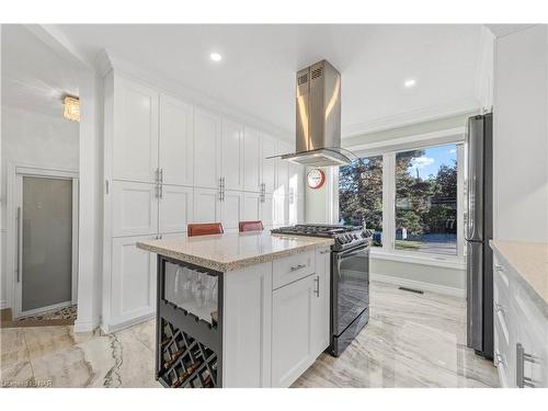 12-1 Lakeside Drive, St. Catharines, ON - Indoor Photo Showing Kitchen