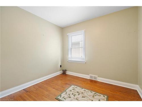 149 South Drive, St. Catharines, ON - Indoor Photo Showing Other Room