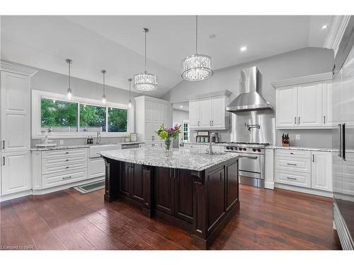 7100 Waterloo Drive, Niagara Falls, ON - Indoor Photo Showing Kitchen With Upgraded Kitchen