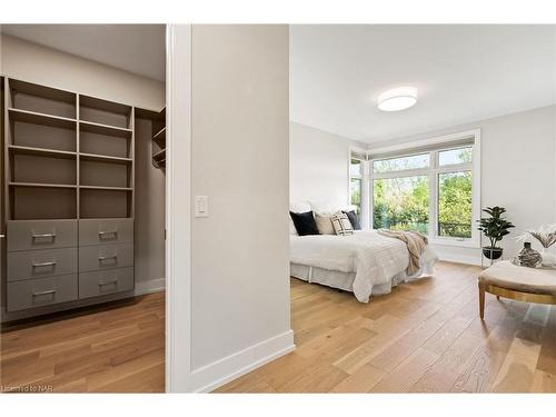 21 Taliesin Trail, Welland, ON - Indoor Photo Showing Bedroom