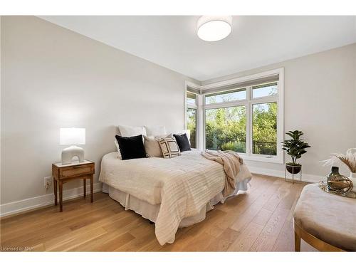 21 Taliesin Trail, Welland, ON - Indoor Photo Showing Bedroom