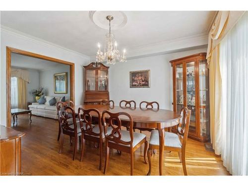 53 Chancery Circle, St. Catharines, ON - Indoor Photo Showing Dining Room