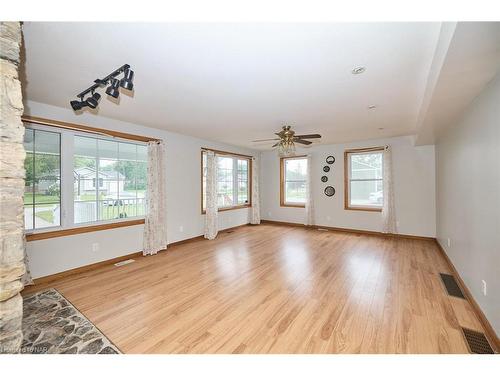 3205 Poplar Avenue, Fort Erie, ON - Indoor Photo Showing Other Room