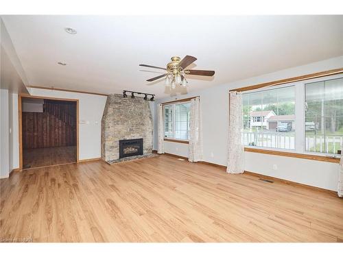 3205 Poplar Avenue, Fort Erie, ON - Indoor With Fireplace