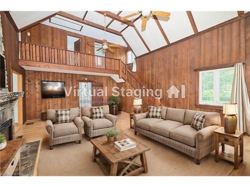 3205 Poplar Avenue, Fort Erie, ON - Indoor Photo Showing Living Room With Fireplace