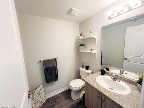 60-6705 Cropp Street, Niagara Falls, ON - Indoor Photo Showing Bathroom