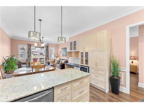 78 Angela Crescent, Niagara-On-The-Lake, ON - Indoor Photo Showing Kitchen