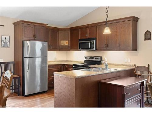 3378 Hyman Avenue, Ridgeway, ON - Indoor Photo Showing Kitchen With Double Sink