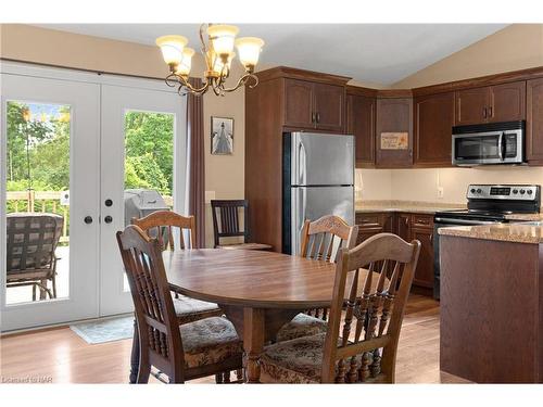 3378 Hyman Avenue, Ridgeway, ON - Indoor Photo Showing Dining Room