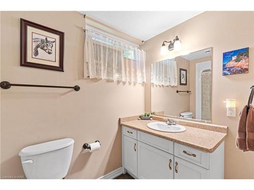 3378 Hyman Avenue, Ridgeway, ON - Indoor Photo Showing Bathroom