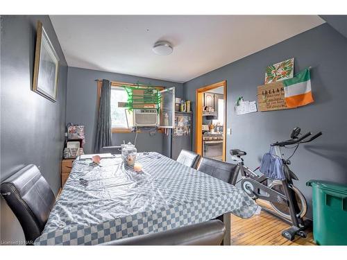 39 Madison Street, Fort Erie, ON - Indoor Photo Showing Dining Room