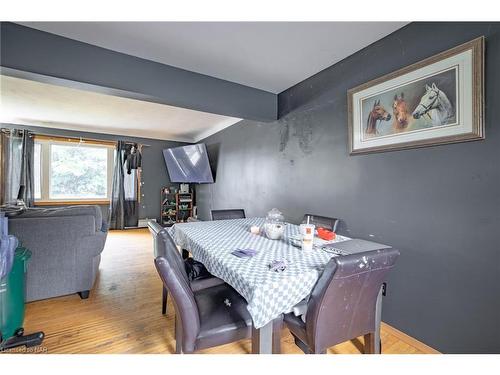 39 Madison Street, Fort Erie, ON - Indoor Photo Showing Dining Room