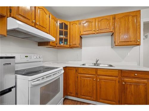 67 Page Drive, Welland, ON - Indoor Photo Showing Kitchen With Double Sink