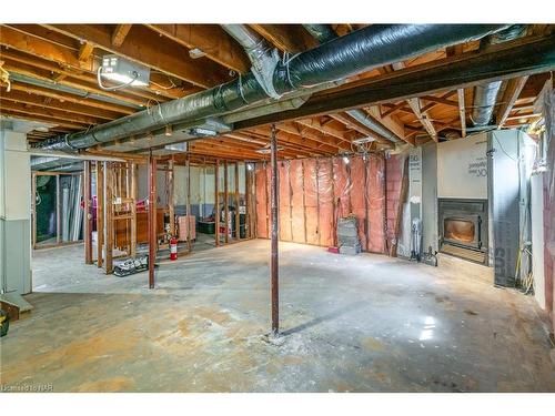 5019 Shirley Avenue, Niagara Falls, ON - Indoor Photo Showing Basement