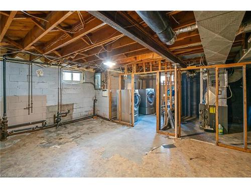 5019 Shirley Avenue, Niagara Falls, ON - Indoor Photo Showing Basement